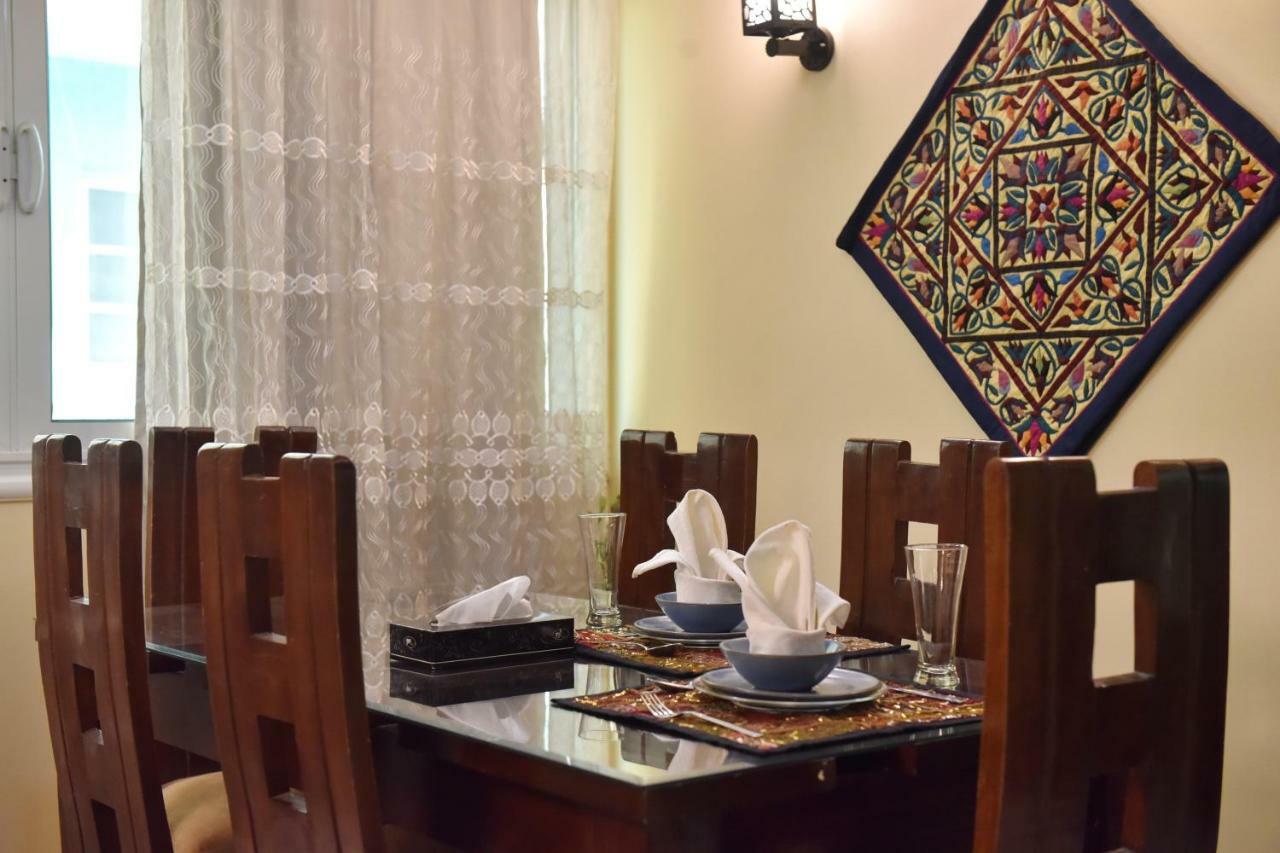 Two-Bedroom Apartment At Mohamed Farid Street Cairo Exterior photo