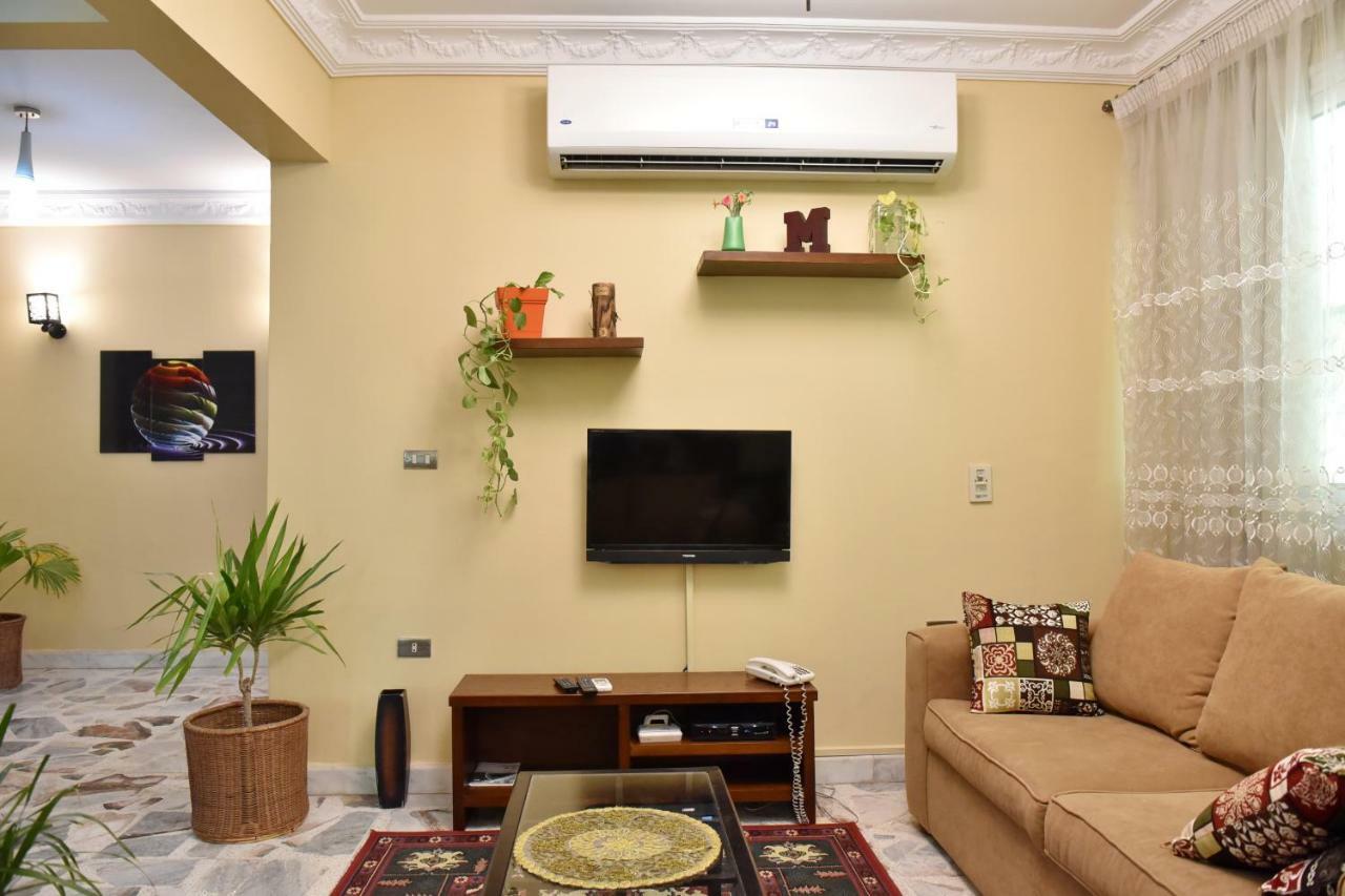 Two-Bedroom Apartment At Mohamed Farid Street Cairo Exterior photo