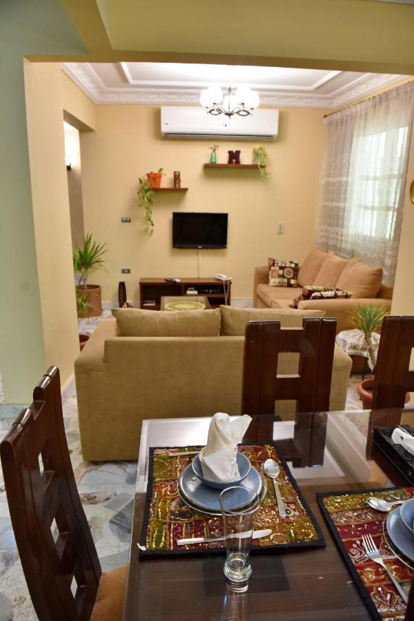 Two-Bedroom Apartment At Mohamed Farid Street Cairo Exterior photo