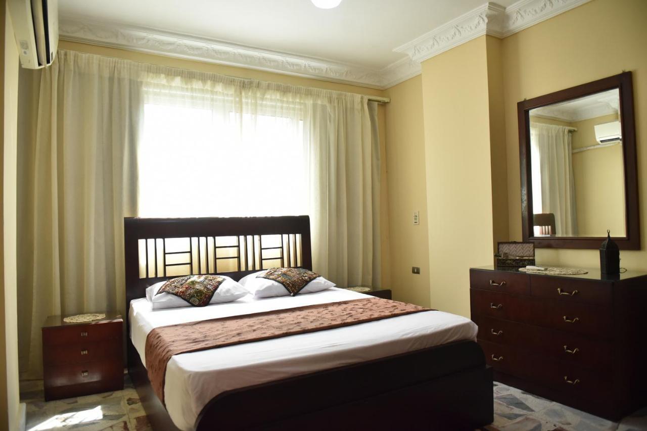 Two-Bedroom Apartment At Mohamed Farid Street Cairo Exterior photo